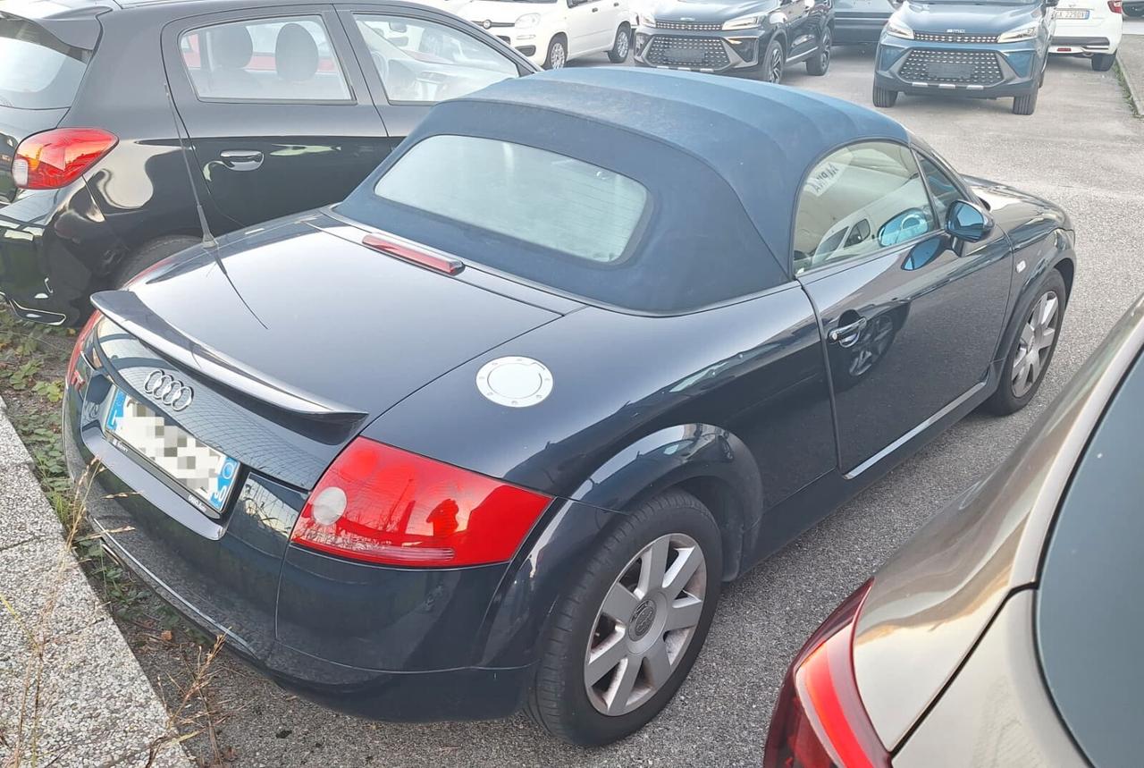 Audi TT Roadster 1.8 T Cabrio