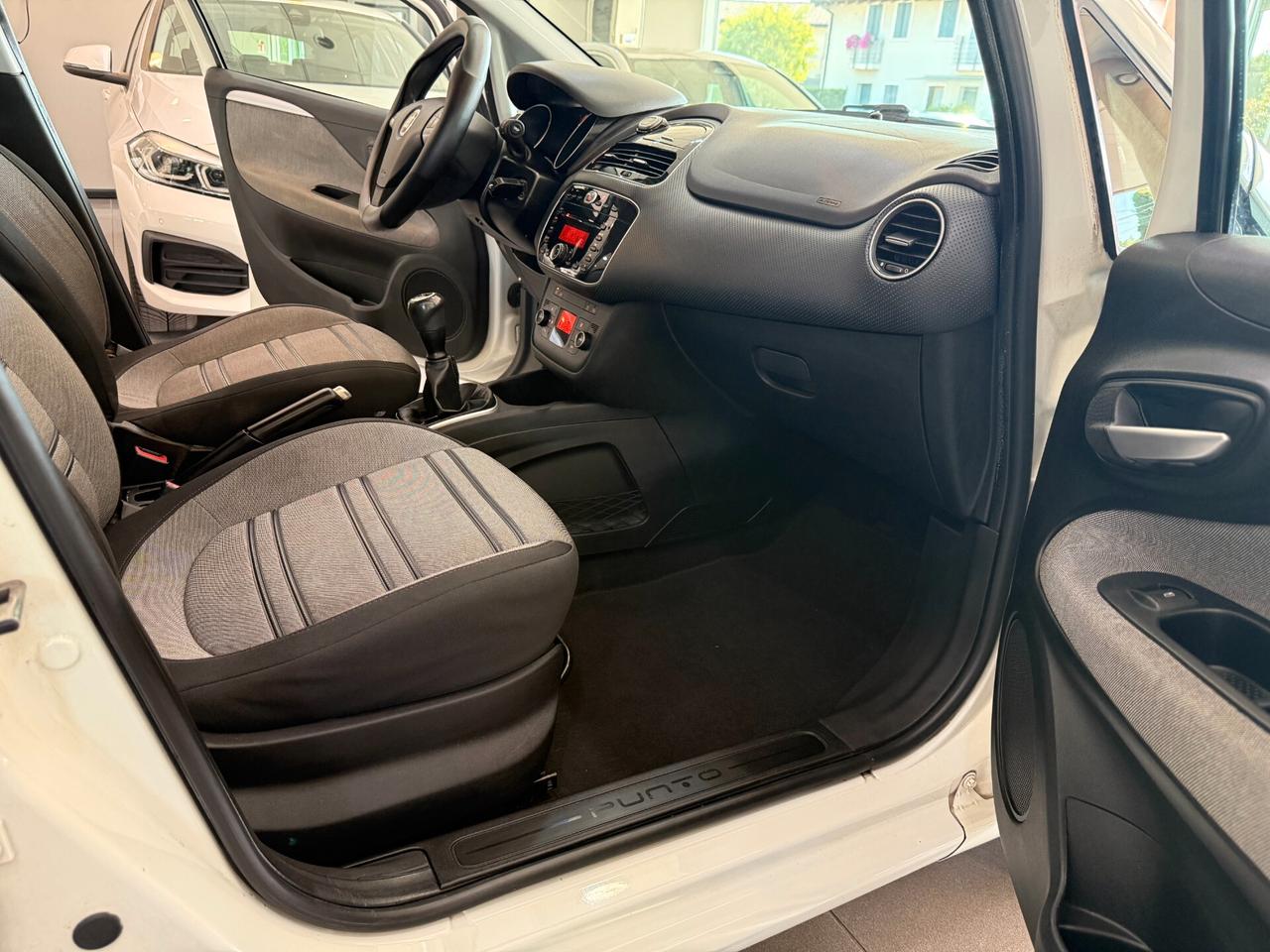 Fiat Punto Evo 1.3 Mjt 75 CV 5 porte Neo patentati