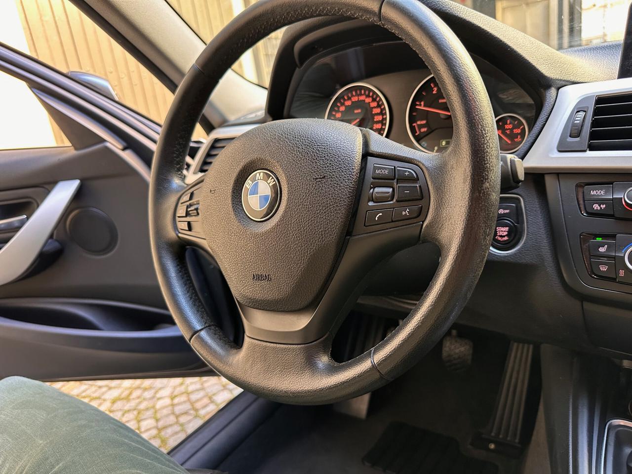 Bmw 318d Luxury *INTERNI in PELLE*