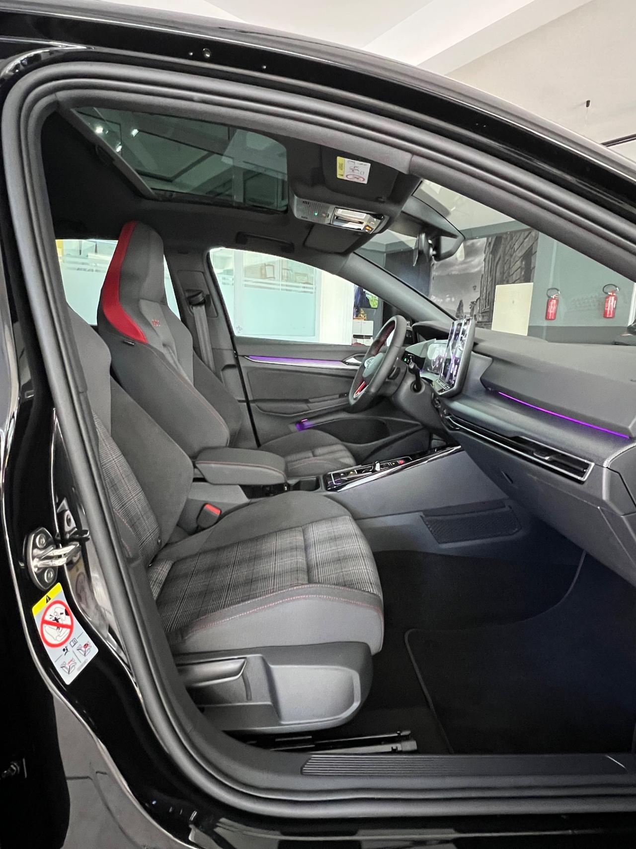 Volkswagen Golf 8.5 GTI 2.0 TSI