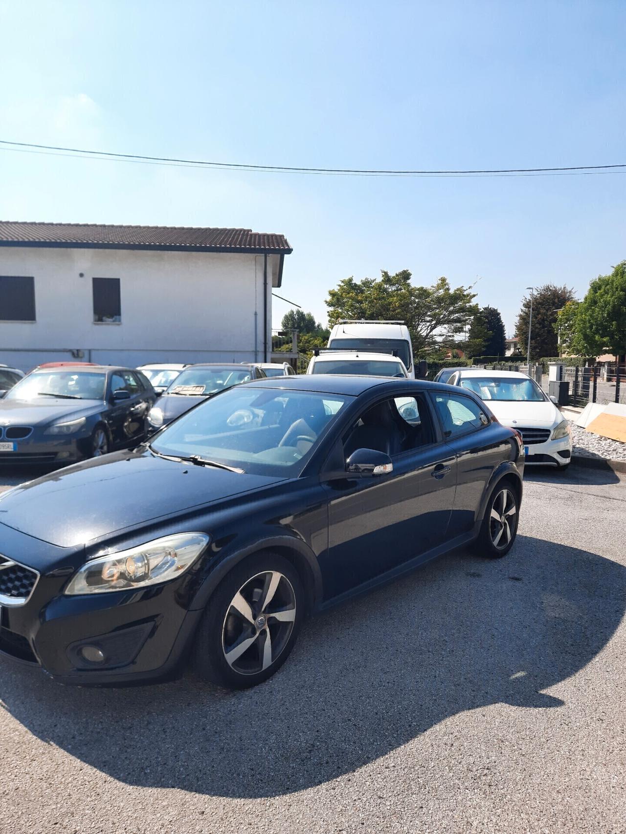 Volvo C30 D2 Momentum Ok neopatentati