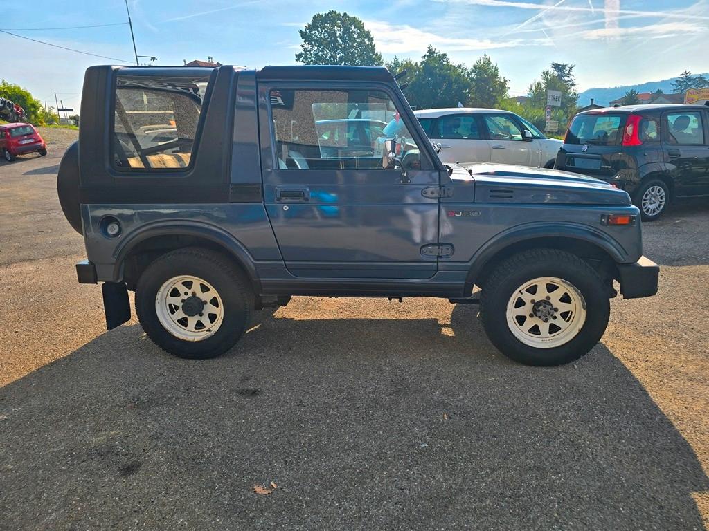 Suzuki SJ 413 SAMURAI SJ413 Cabriolet