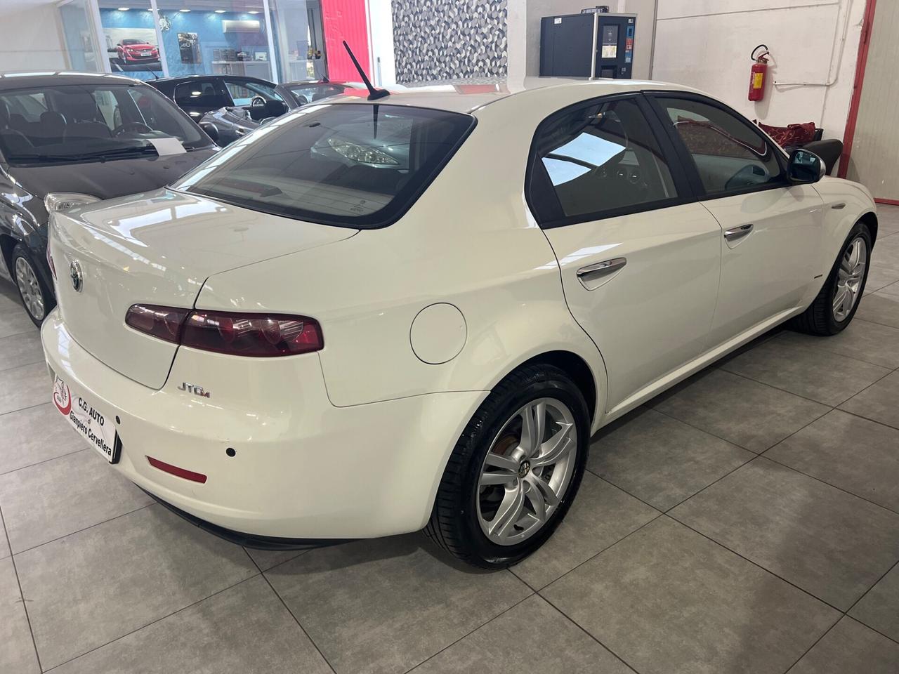 Alfa Romeo 159 2.0 136 CV - DISTINCTIVE - 2011