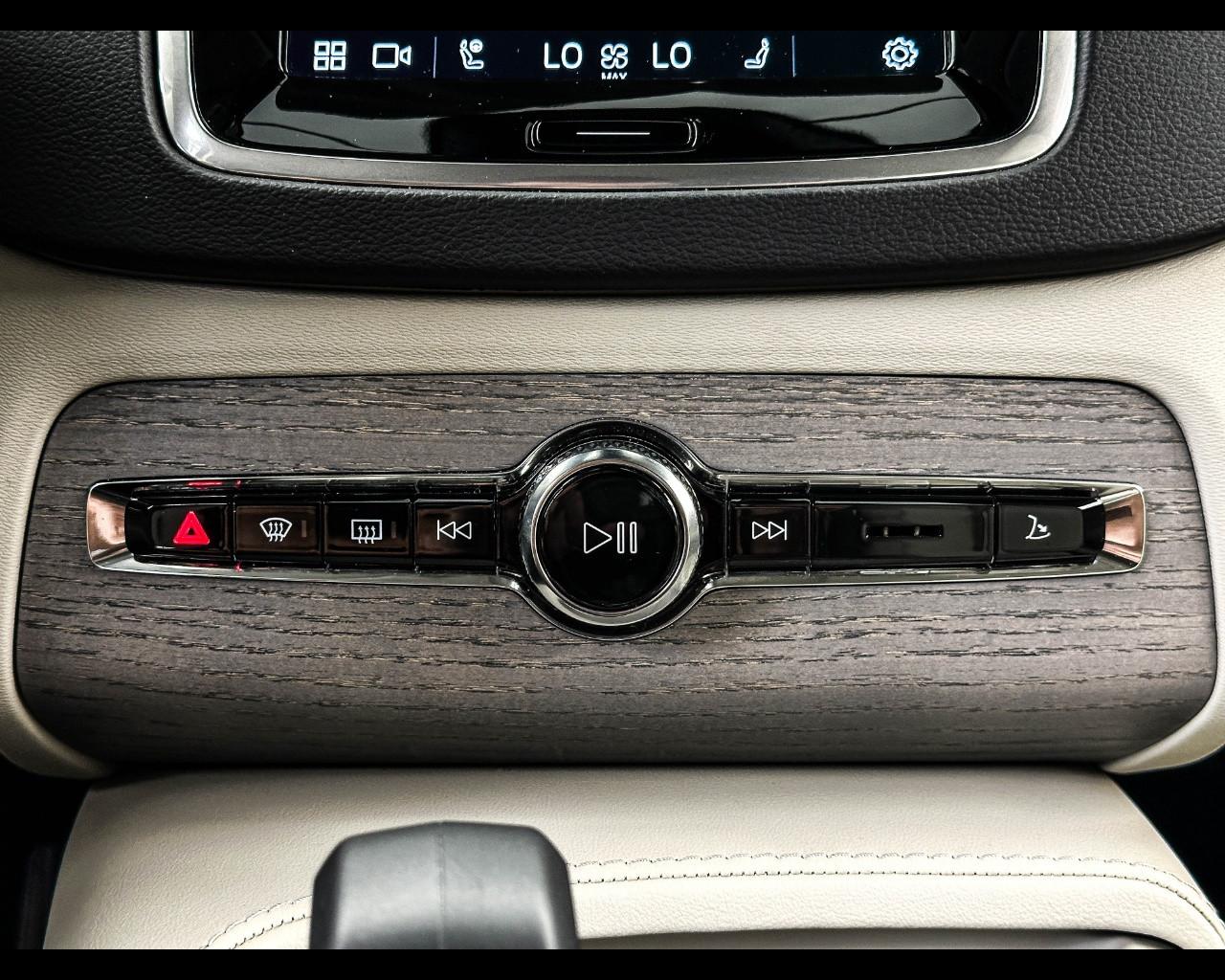 VOLVO XC90 (2014-->) - XC90 B5 (d) AWD automatico 7 posti Plus Bright