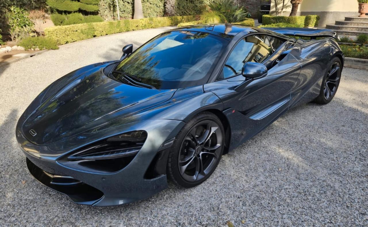 Noleggio Ferrari California - Maserati Ghibli