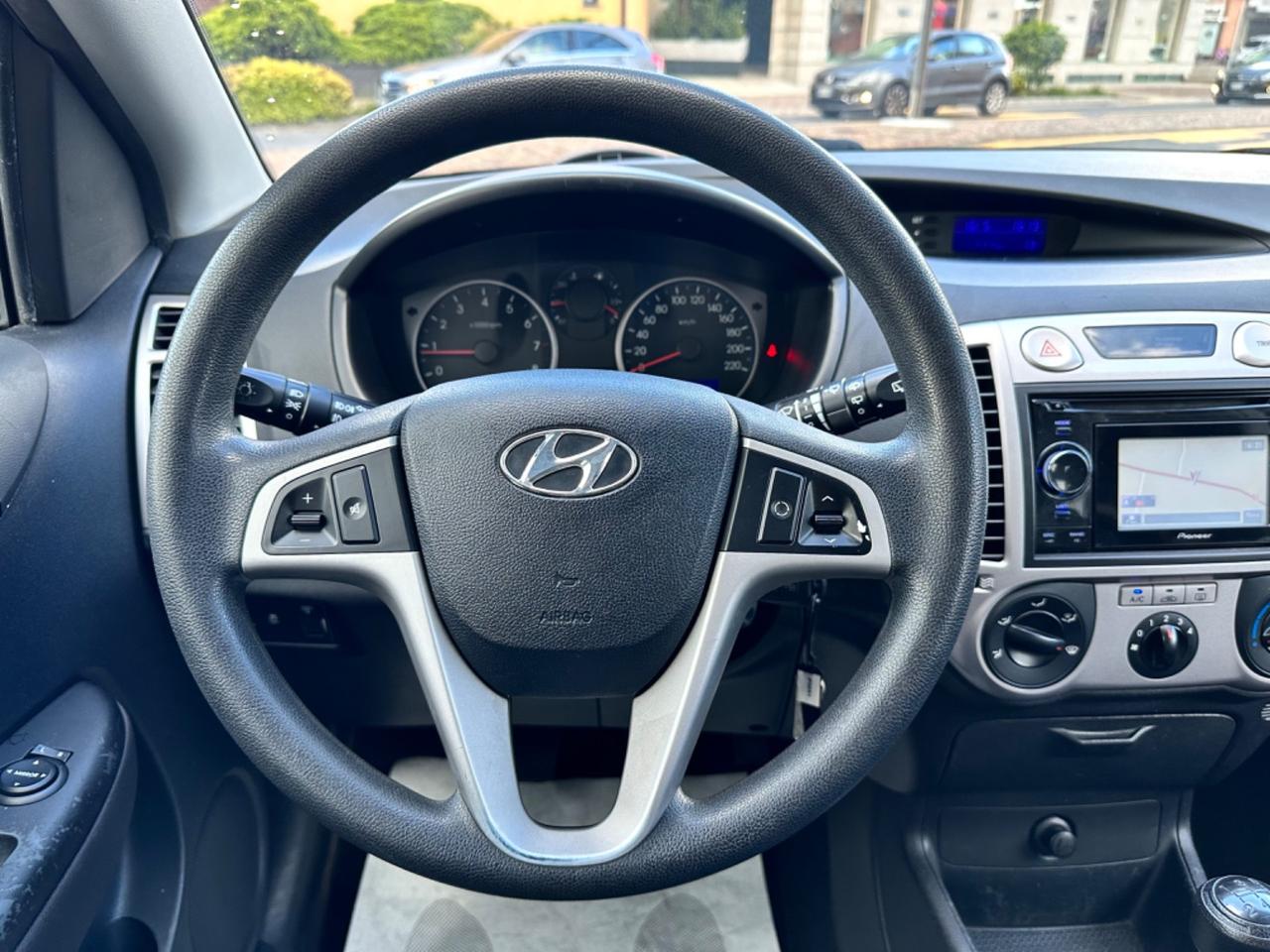 Hyundai i20 1.2Bz 78Cv 5P - Neopatentati