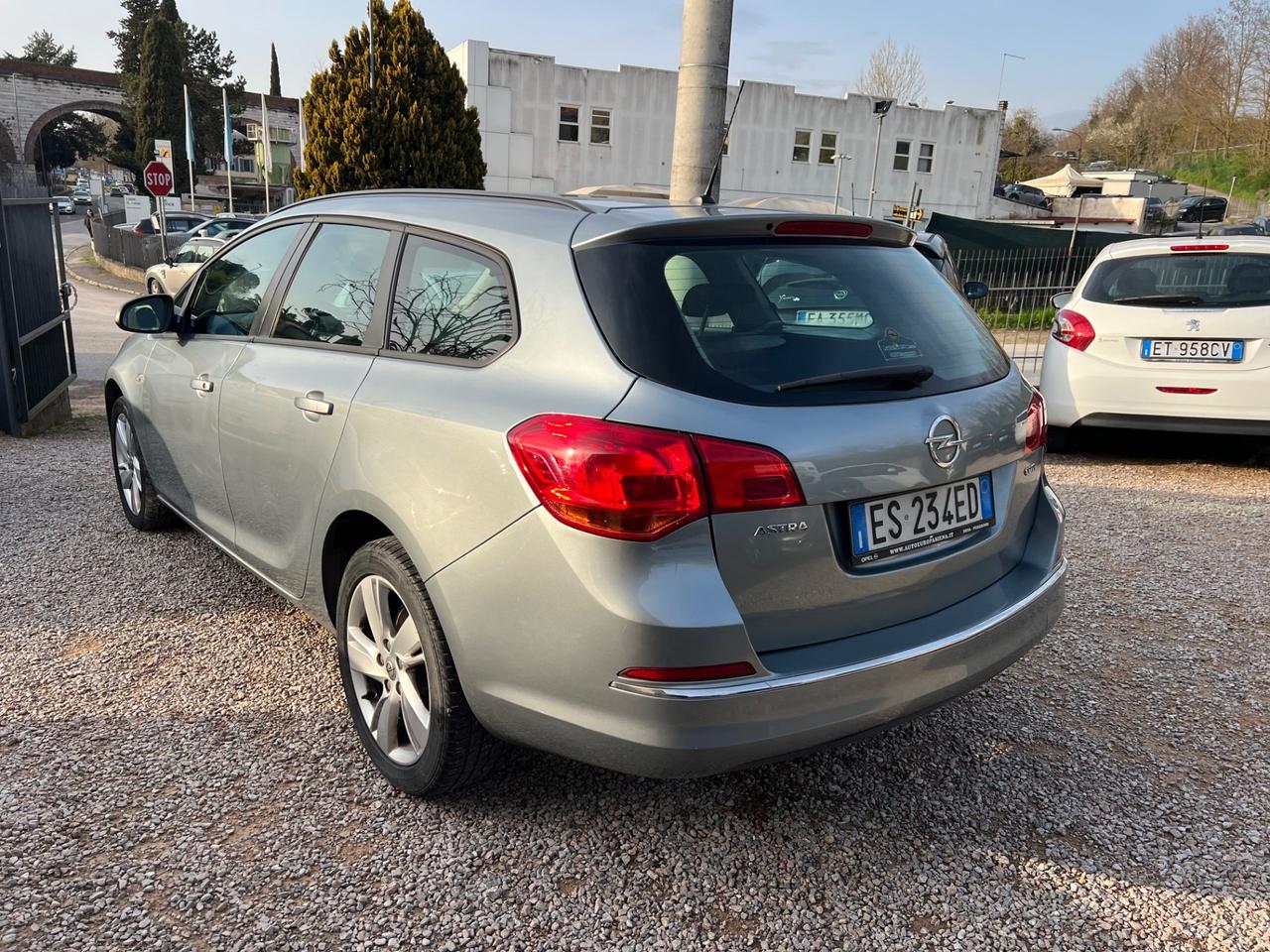 Opel Astra 1.7 CDTI 110CV Sports Tourer Cosmo