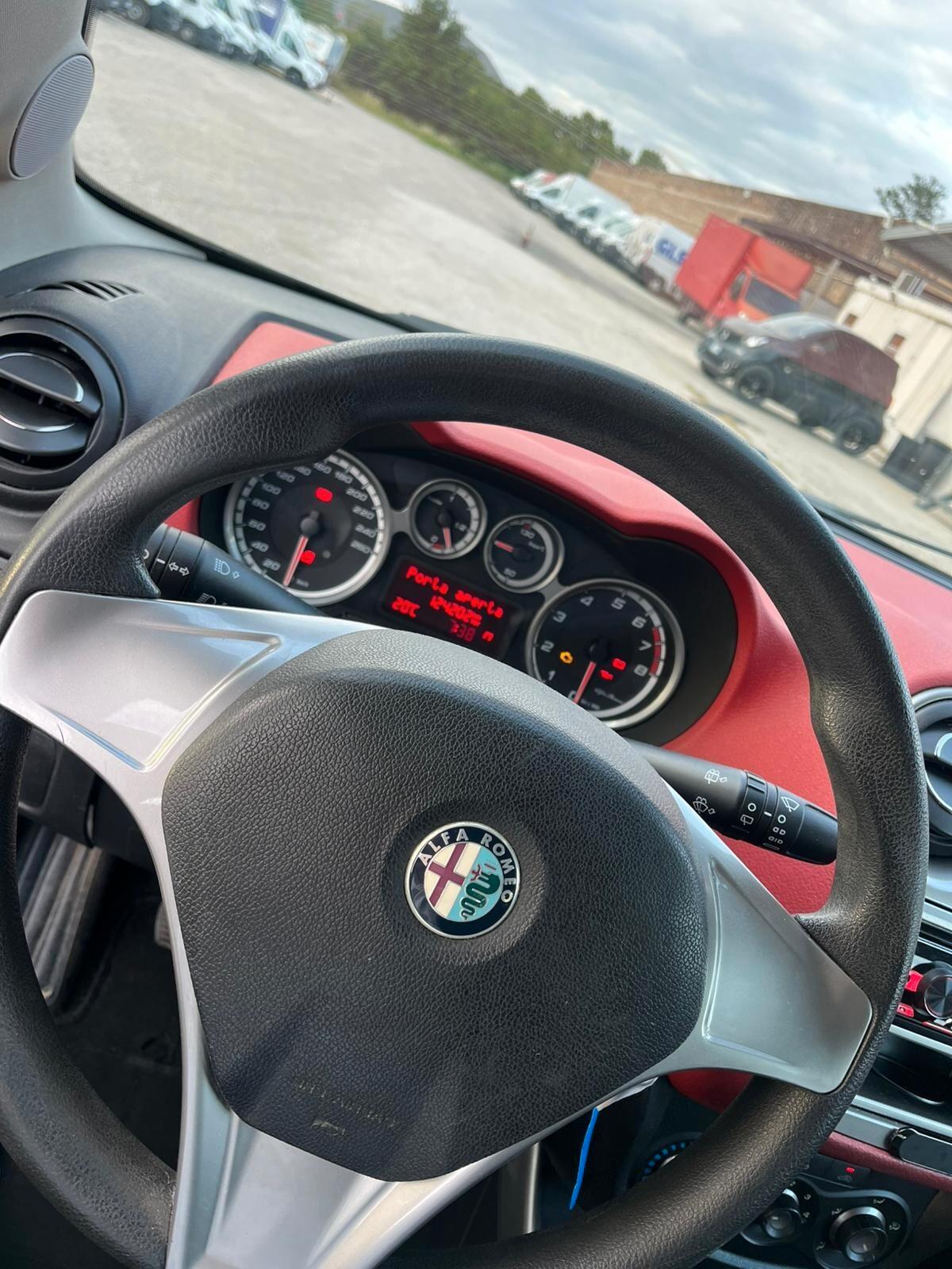 Alfa Romeo MiTo 1.4 T 155 CV Distinctive