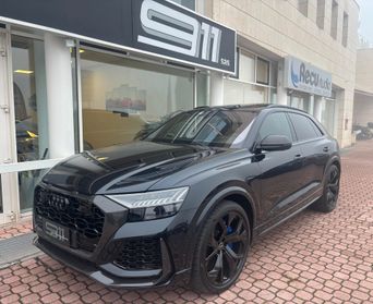 Audi Q8 RS TFSI V8 quattro tiptronic