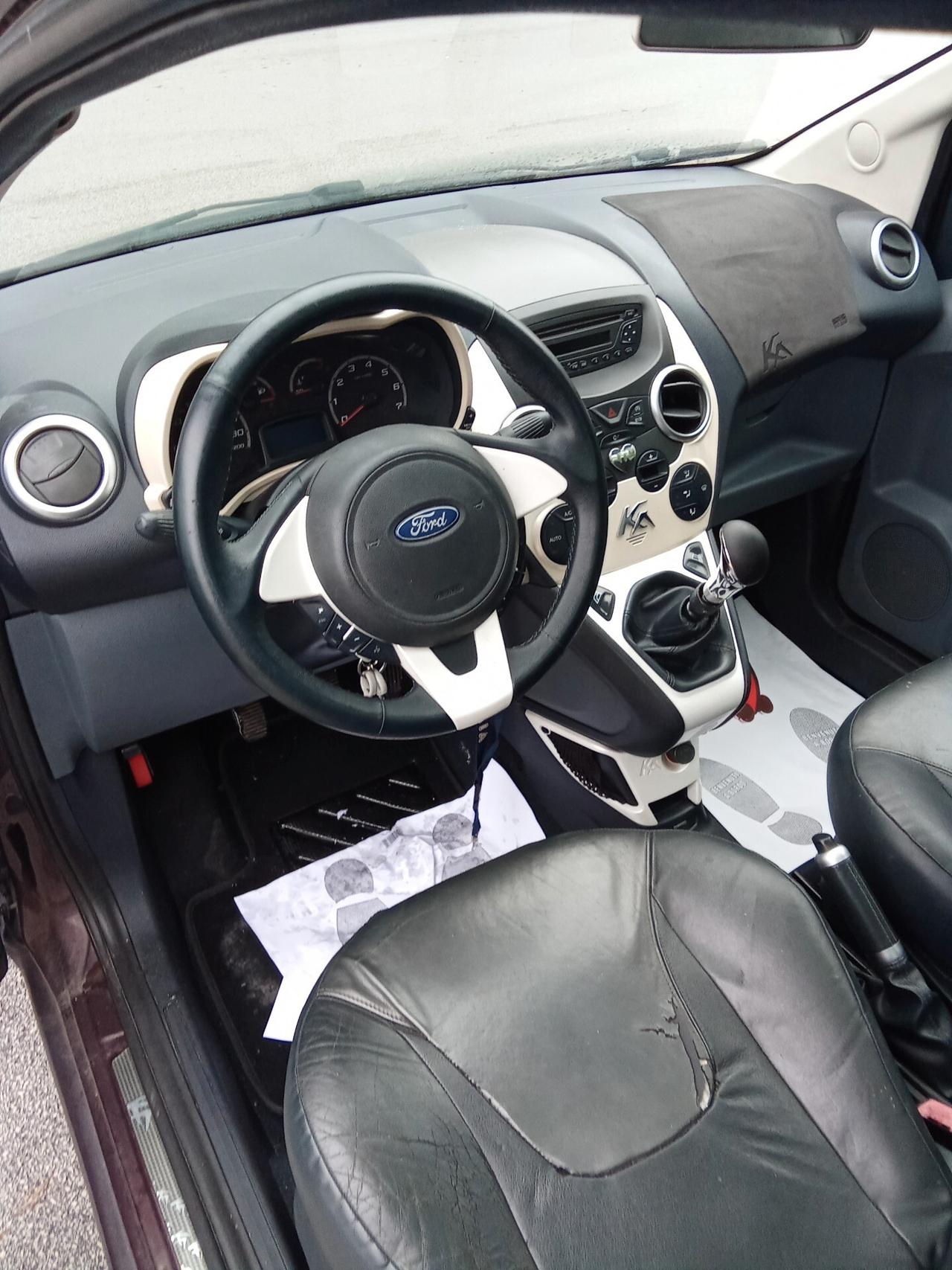 Ford Ka 1.3 TDCi 75CV Titanium 012