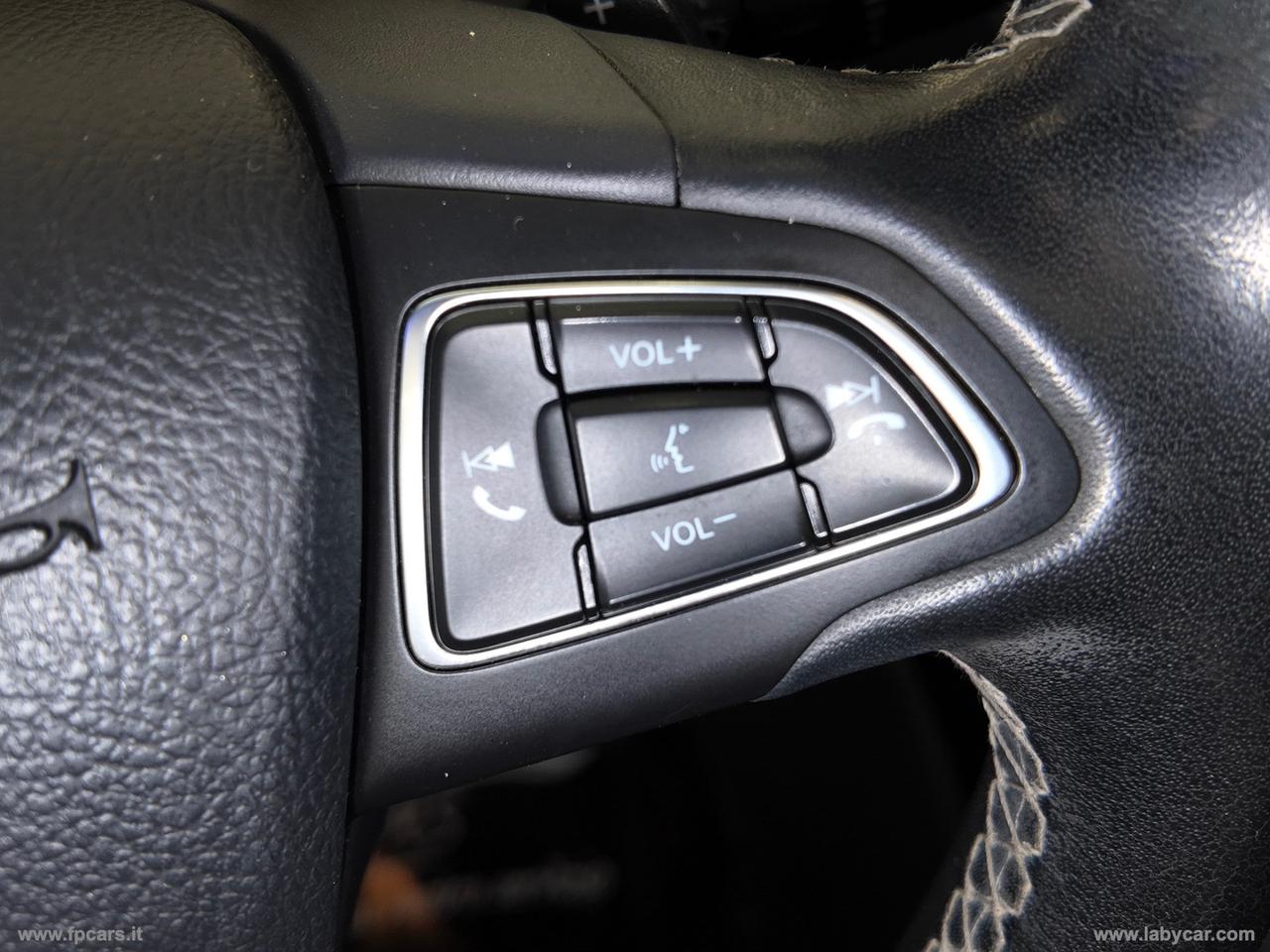 FORD Kuga 2.0 TDCI 150CV S&S 4WD Pow. ST-Line TETTO APRI.