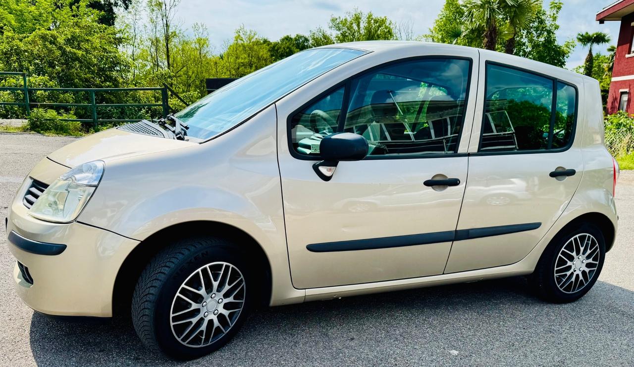 Renault Modus 1.2 16V Luxe 55kw