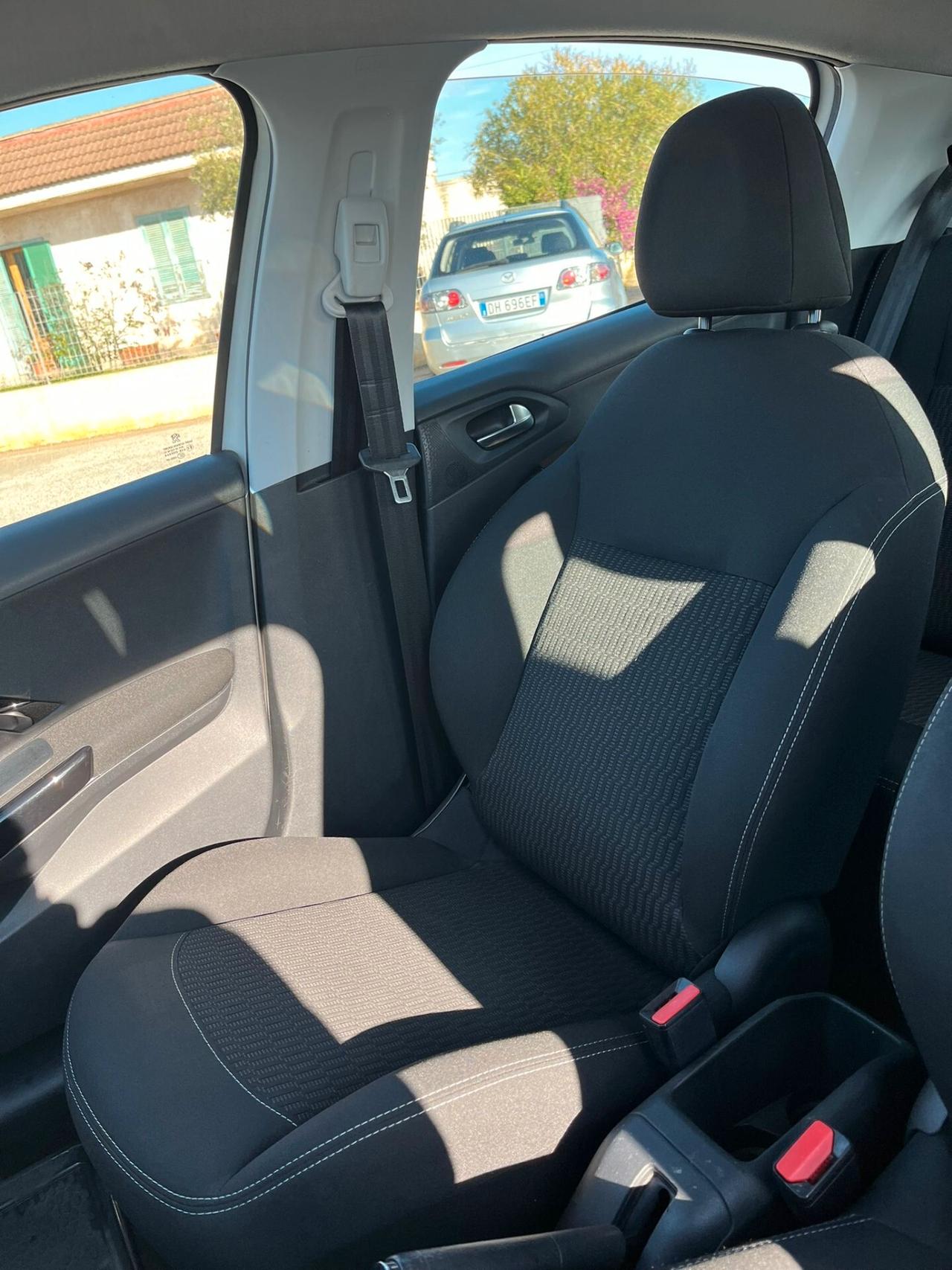 Peugeot 208 BlueHDi 75 5 porte Allure