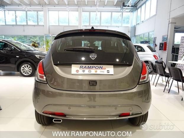 Lancia Ypsilon 1.0 FireFly 5 porte S&S Hybrid...