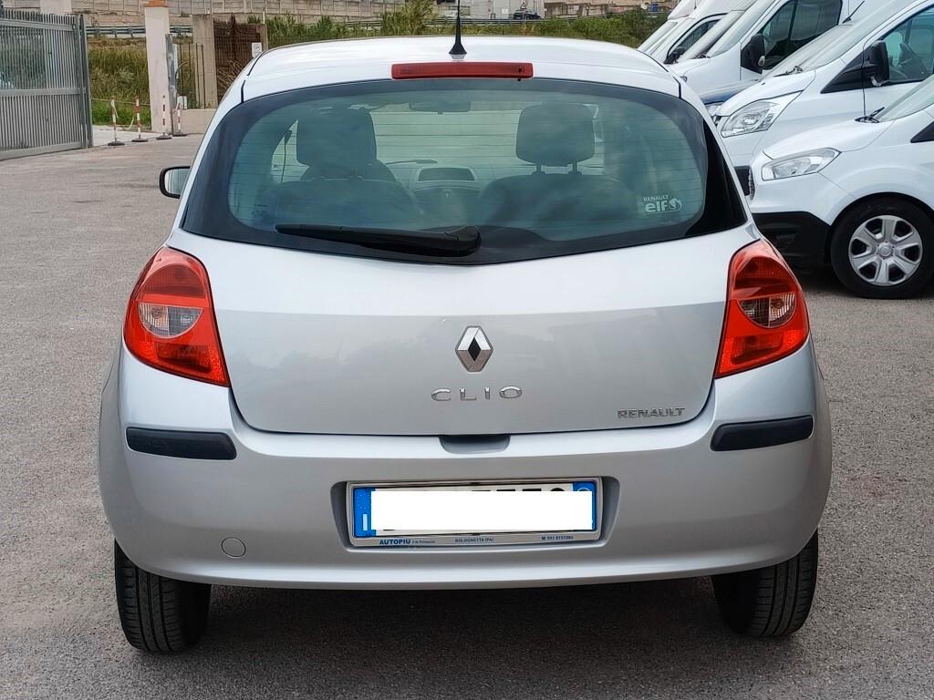 Renault Clio Storia 1.2 16V 5 porte Confort