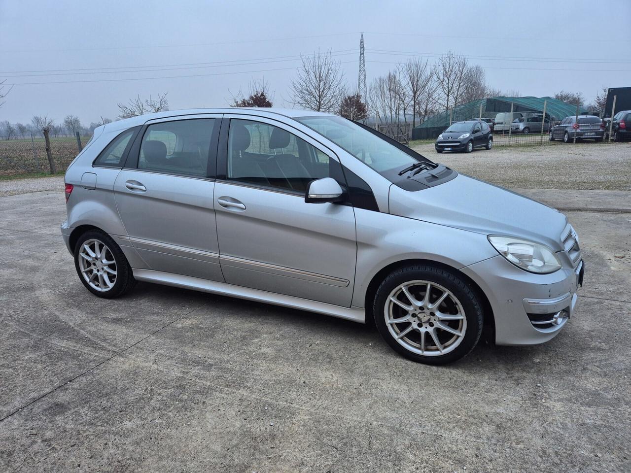 Mercedes-benz B 170 AUTOMATIC neopatentati