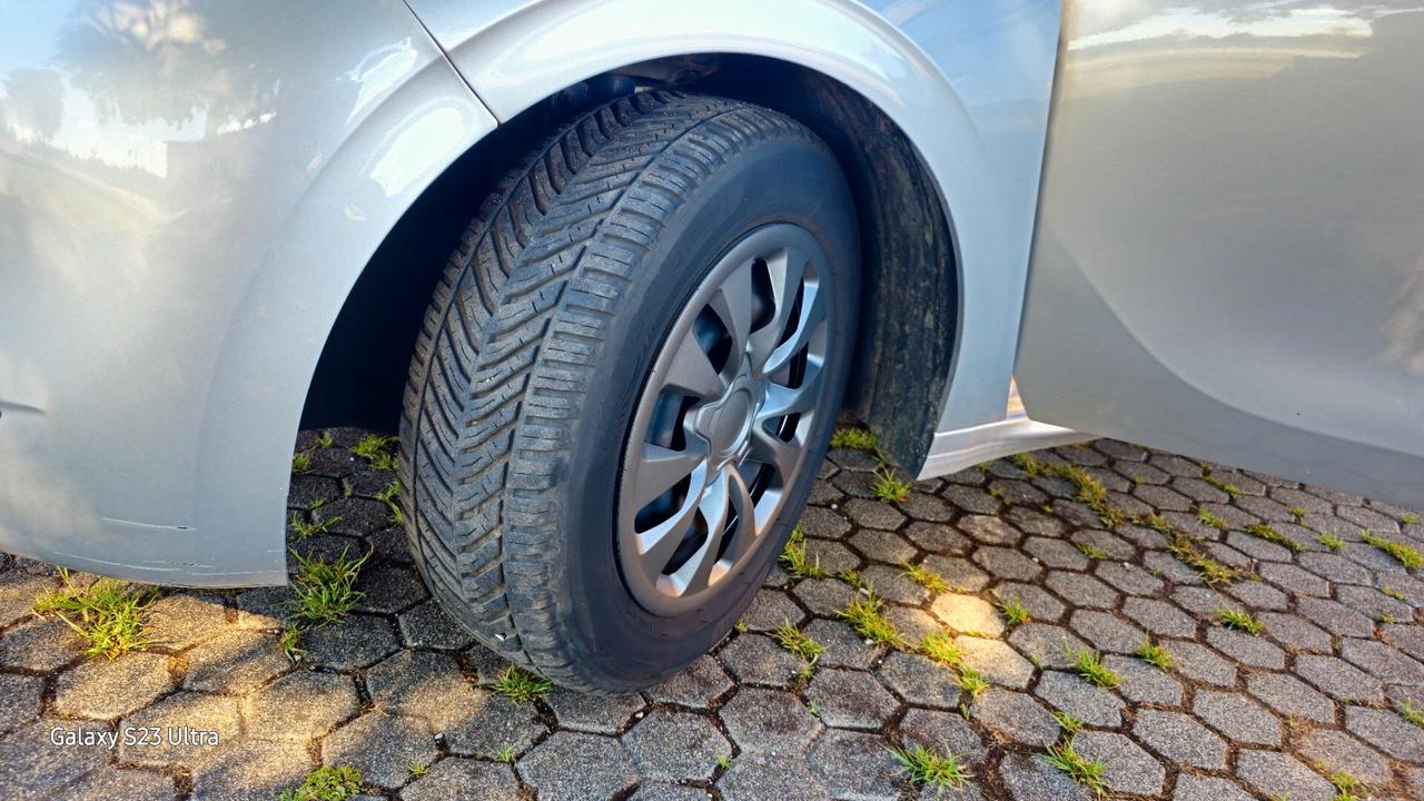 Peugeot 208 full optional Metano garantita 12 mesi