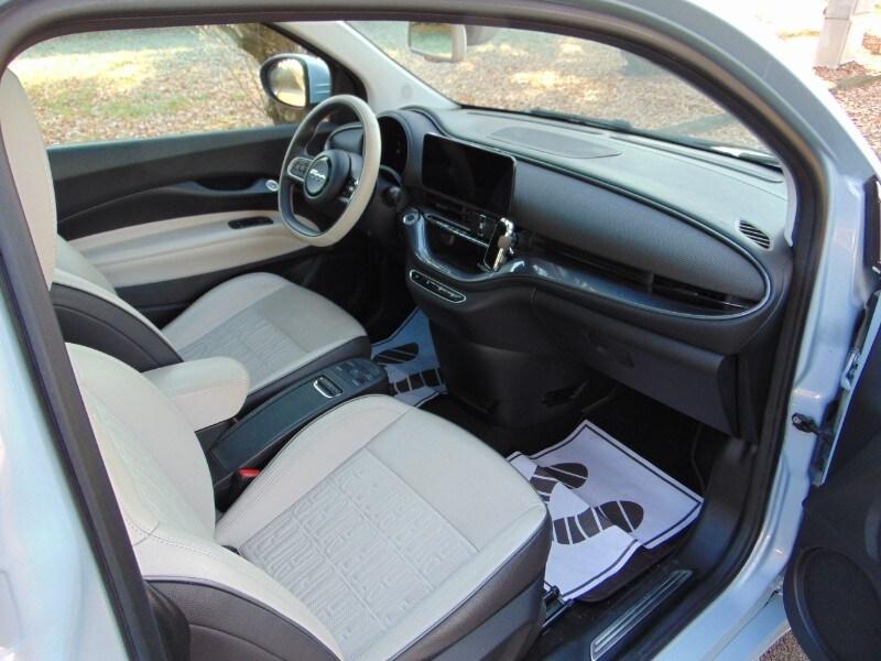 FIAT 500 (2020-->) 500e Berlina 42 kWh La Prima