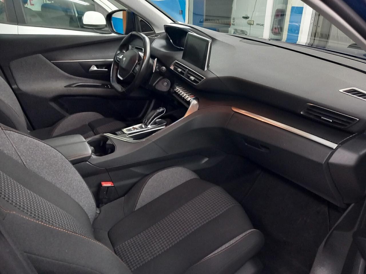 Peugeot 3008 anno 2020 automatica 1.5 diesel 154 mila km