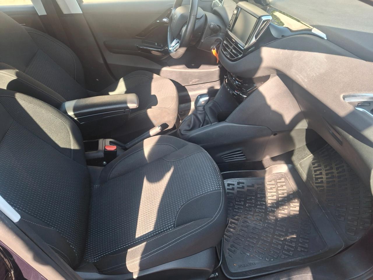 Peugeot 208 BlueHDi 75 5 porte Allure Neopatentati