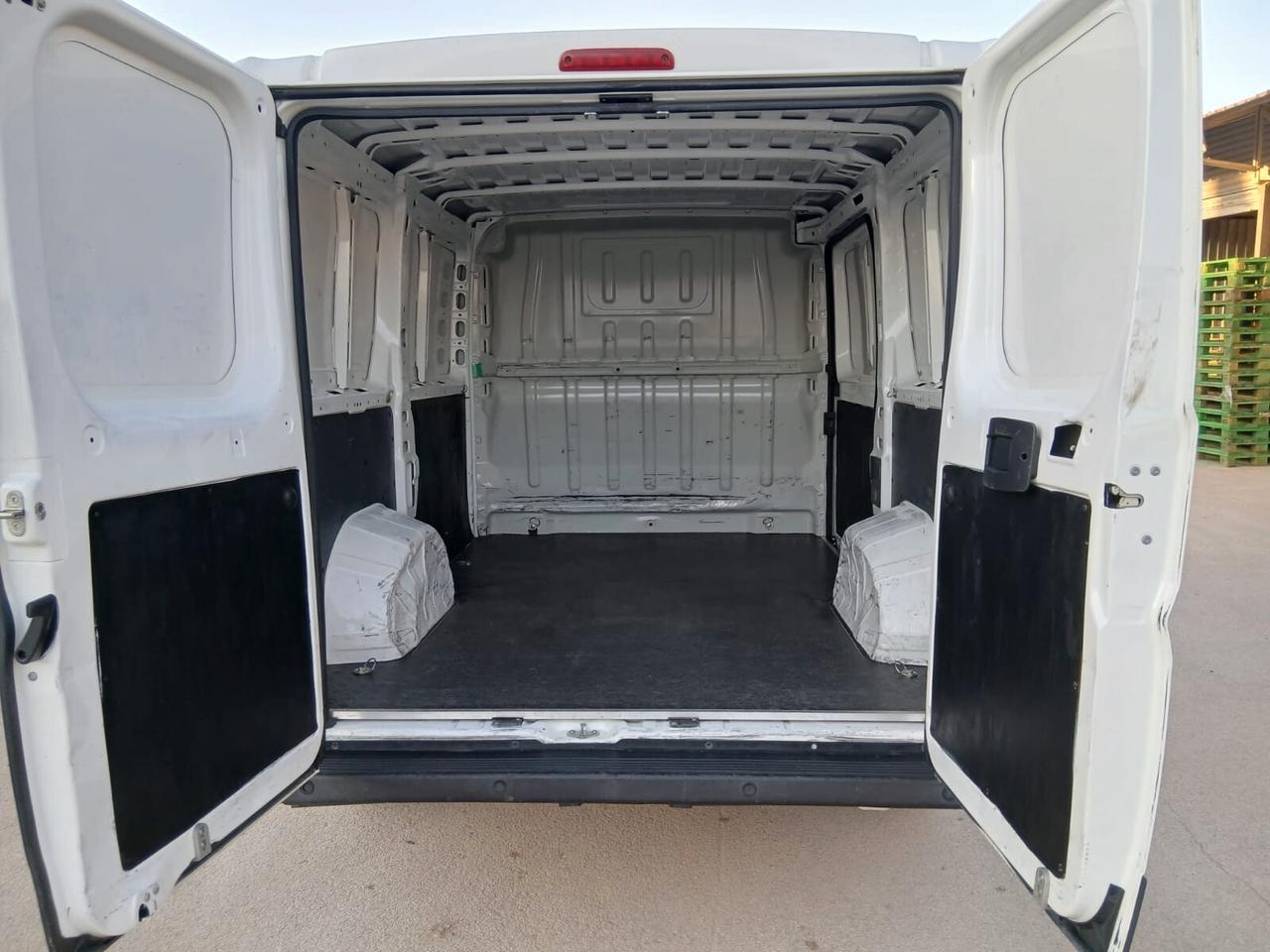 PEUGEOT BOXER 2.2 BLUEHDI 120 S&S PC-TN