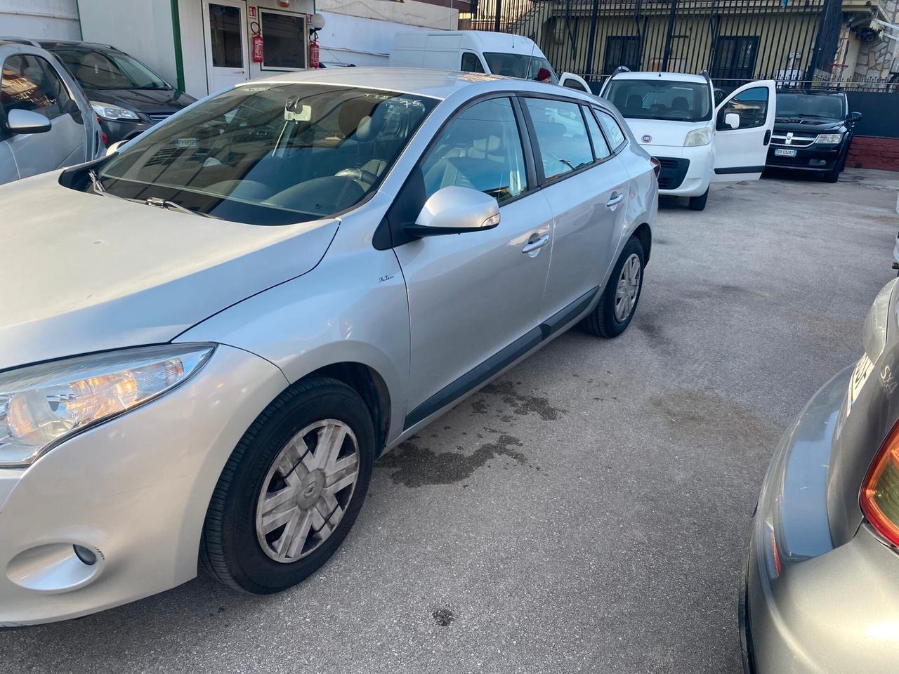 Renault Megane 1.5 cc diesel -(PRIVATO)-2010