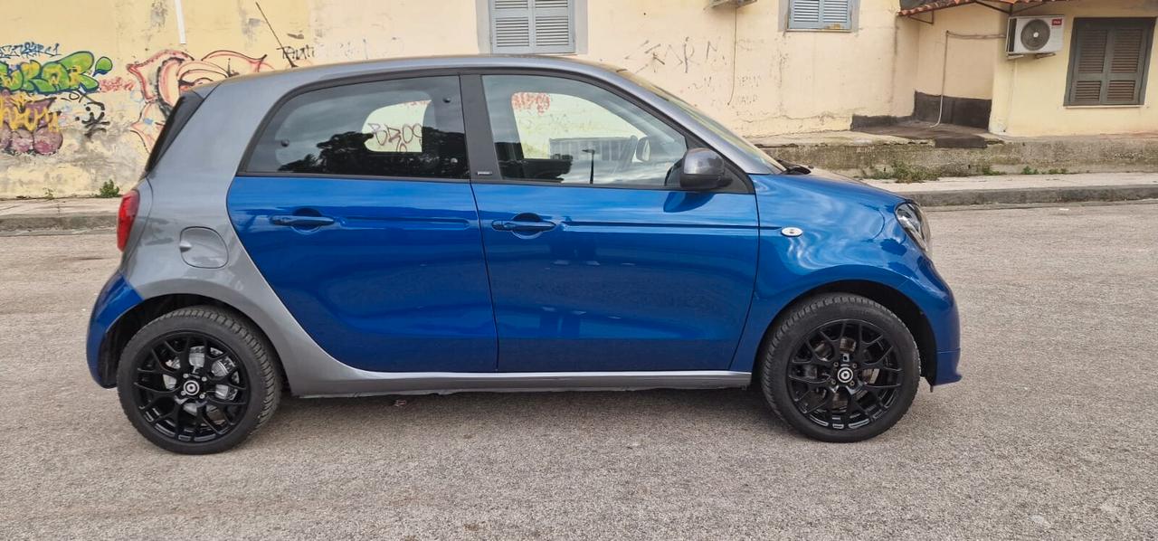 Smart ForFour 90 0.9 Turbo twinamic Brabus Style