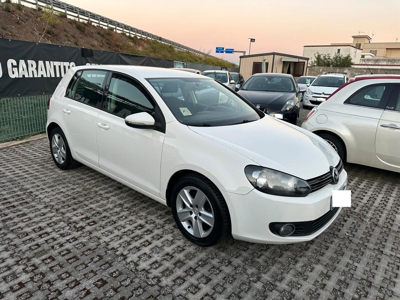 Volkswagen Golf 1.6 TDI DPF 5p. Highline-02/2010