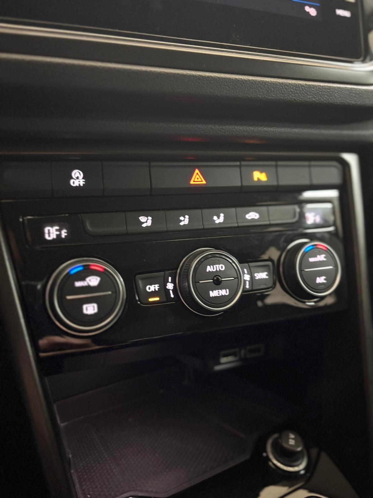 Volkswagen T-Roc 1.6 TDI SCR Business BlueMotion Technology