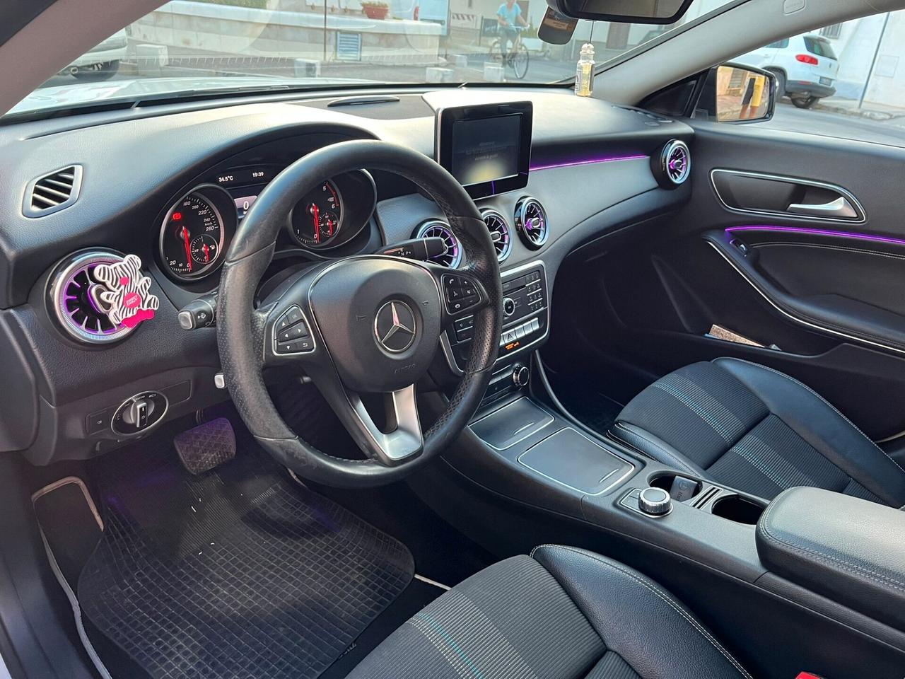 Mercedes-benz CLA 200 d S.W. Automatic Premium