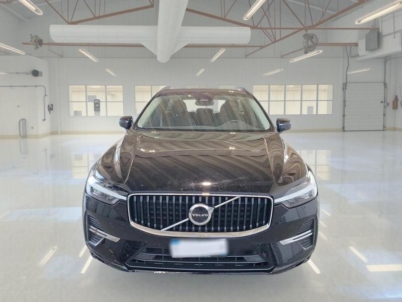 VOLVO XC60 B4 D AWD AUTOMATICO MOMENTUM SUV
