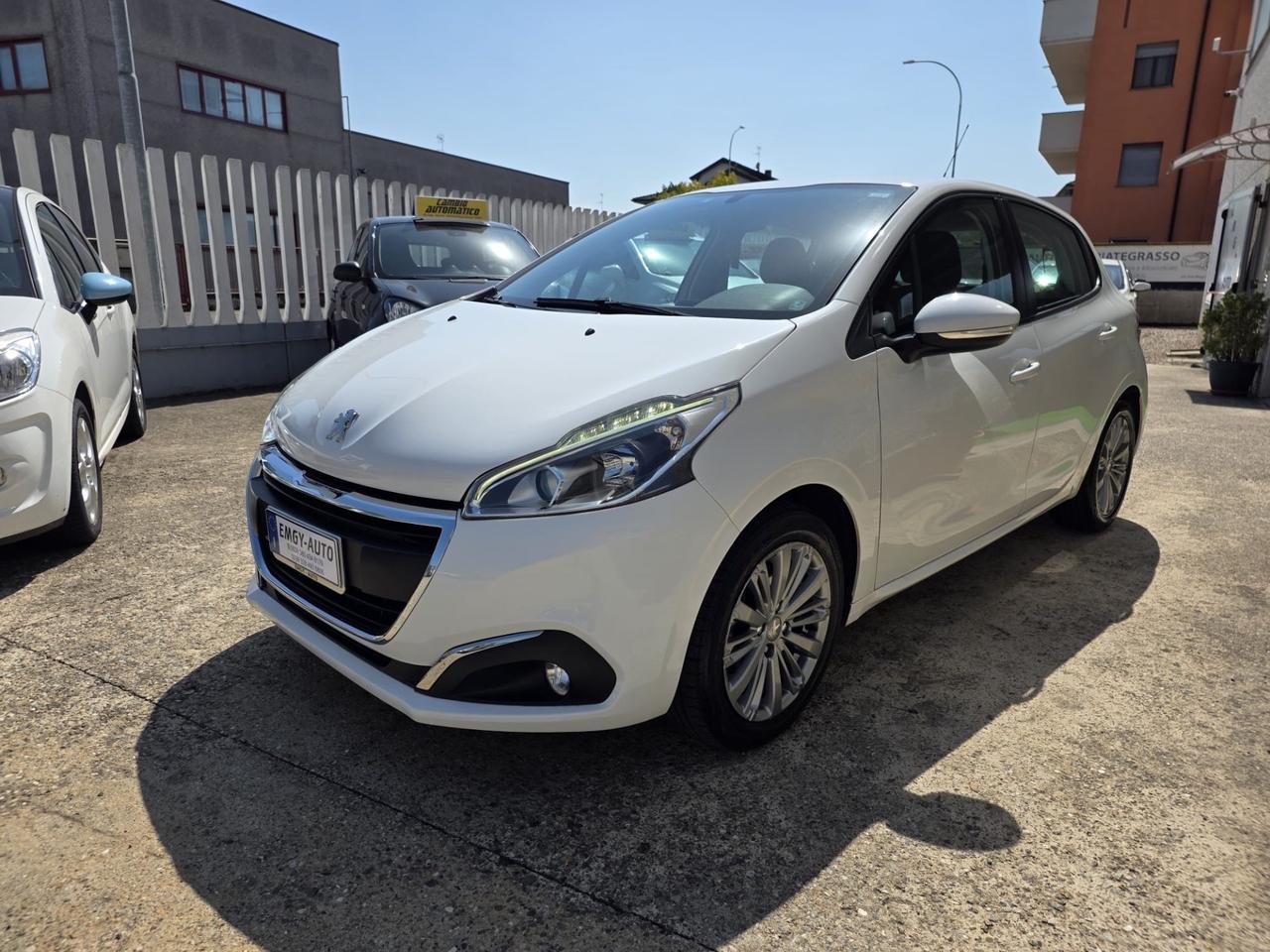 Peugeot 208 PureTech 82 5 p. con 89.200km. Euro 6 B