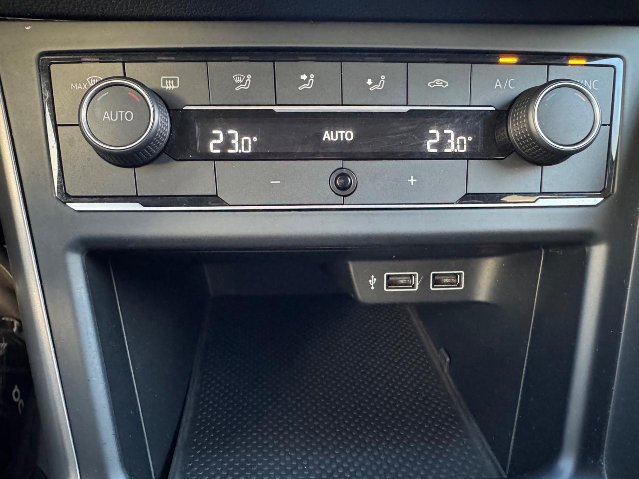 Volkswagen Polo 1.0 TGI 90Cv R-Line Sport BMT