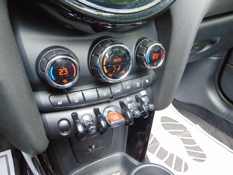 MINI Mini Cabrio (F57) Mini 1.5 Cooper Essent...