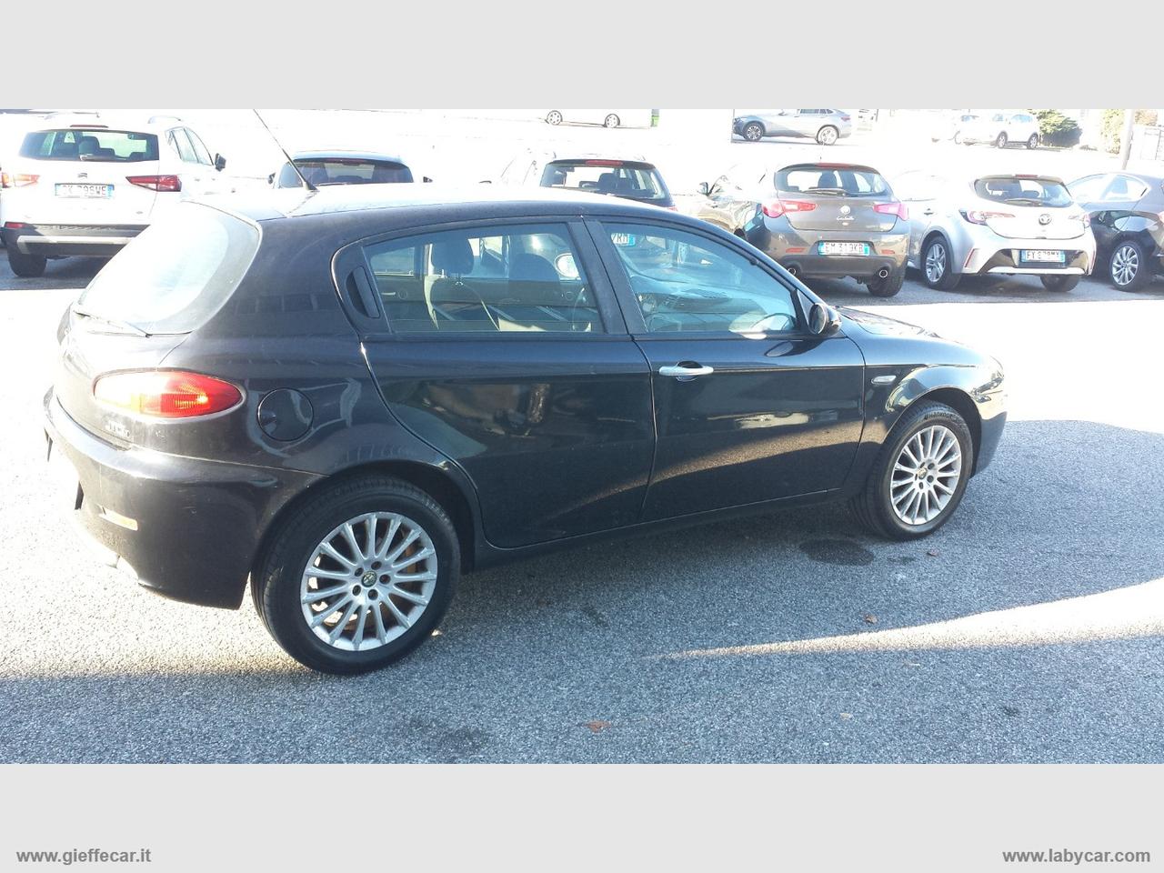 ALFA ROMEO 147 1.9 JTD 120CV 5p. Distinctive