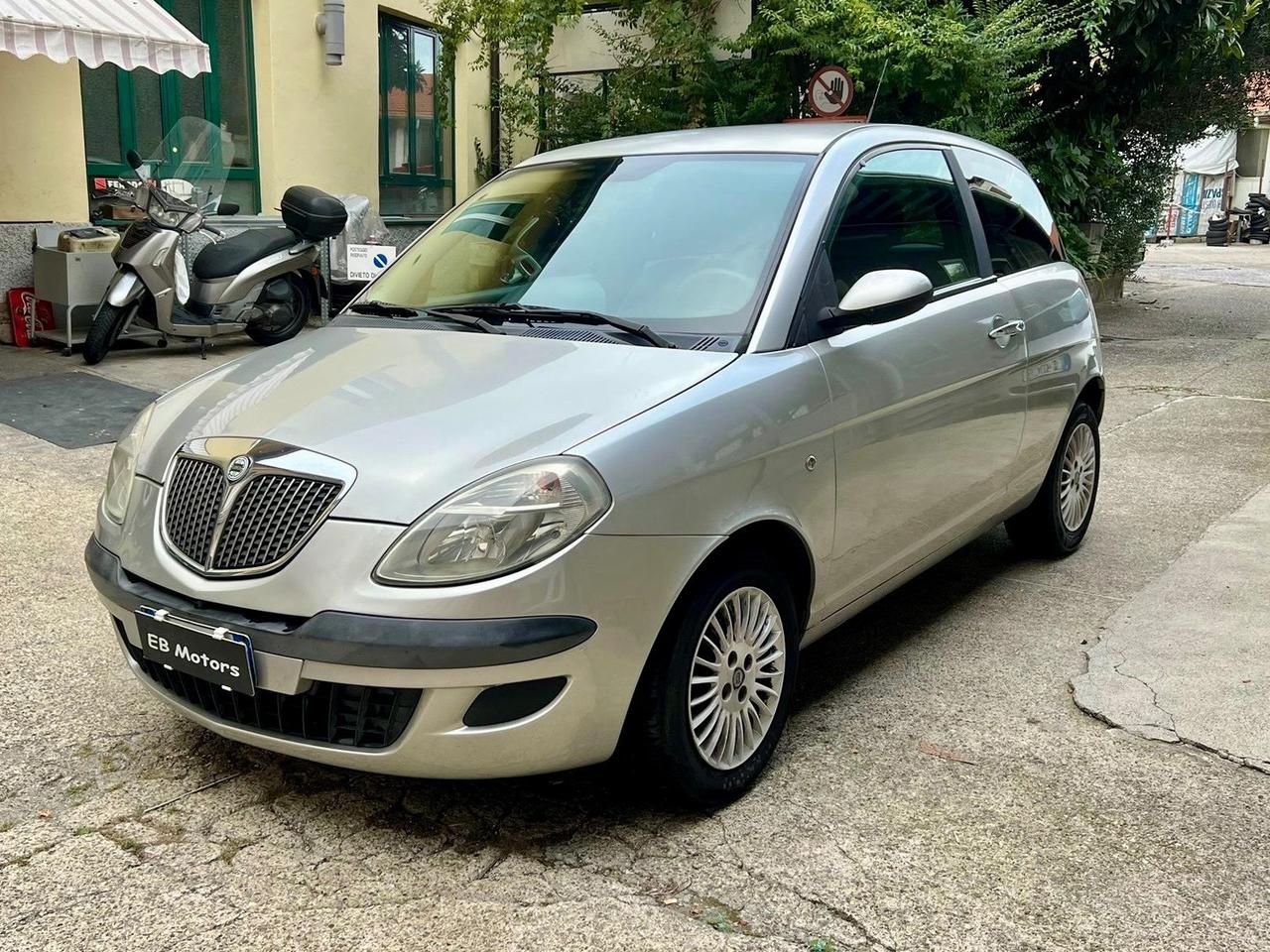 Lancia Ypsilon 1.2 60cv Argento Euro4