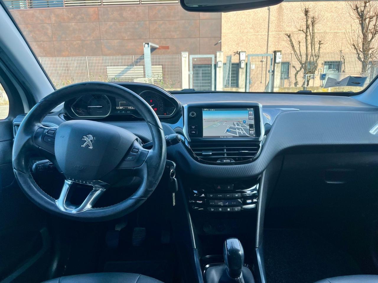 Peugeot 2008 1.6benz 2014 141.000km tagliandati