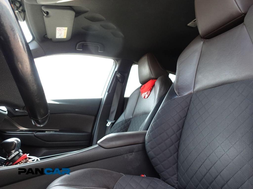 Toyota C-HR 1.8 Hybrid E-CVT Lounge