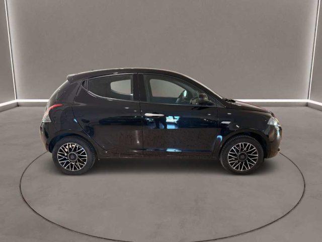LANCIA Ypsilon 3ª serie - 1.0 FireFly 5 porte S&S Hybrid Plati