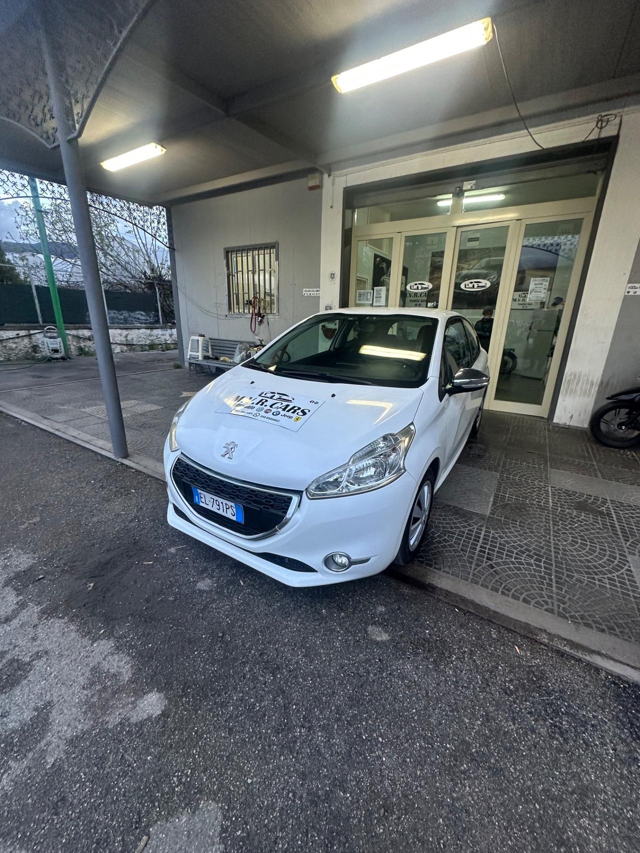 Peugeot 208 1.4 HDi 68 CV 3 porte Access
