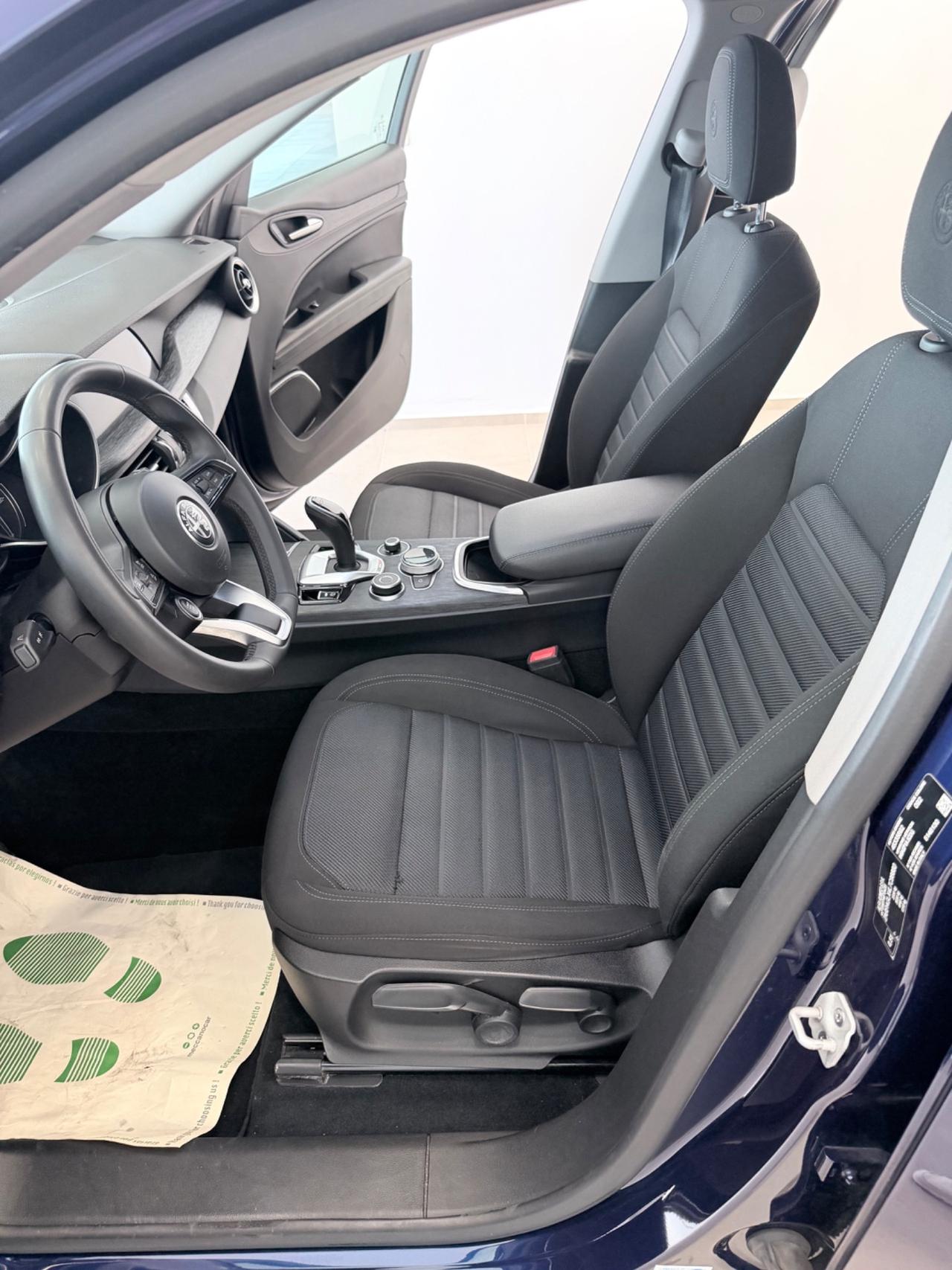 Alfa Romeo Stelvio 2.2 Turbodiesel 160 CV AT8 RWD Sport-Tech