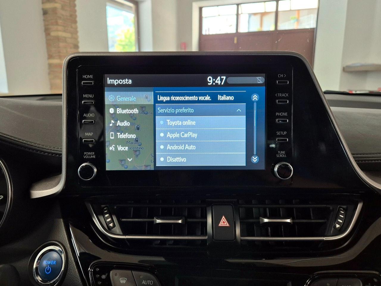 Toyota C-HR 1.8 Hybrid E-CVT Business