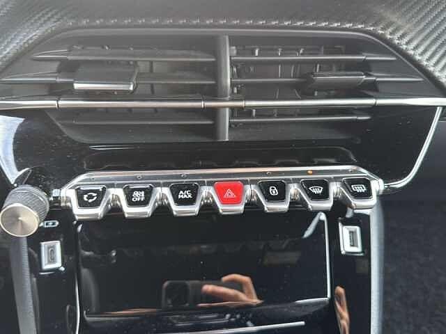 Peugeot 2008 motore elettrico 136 CV Allure