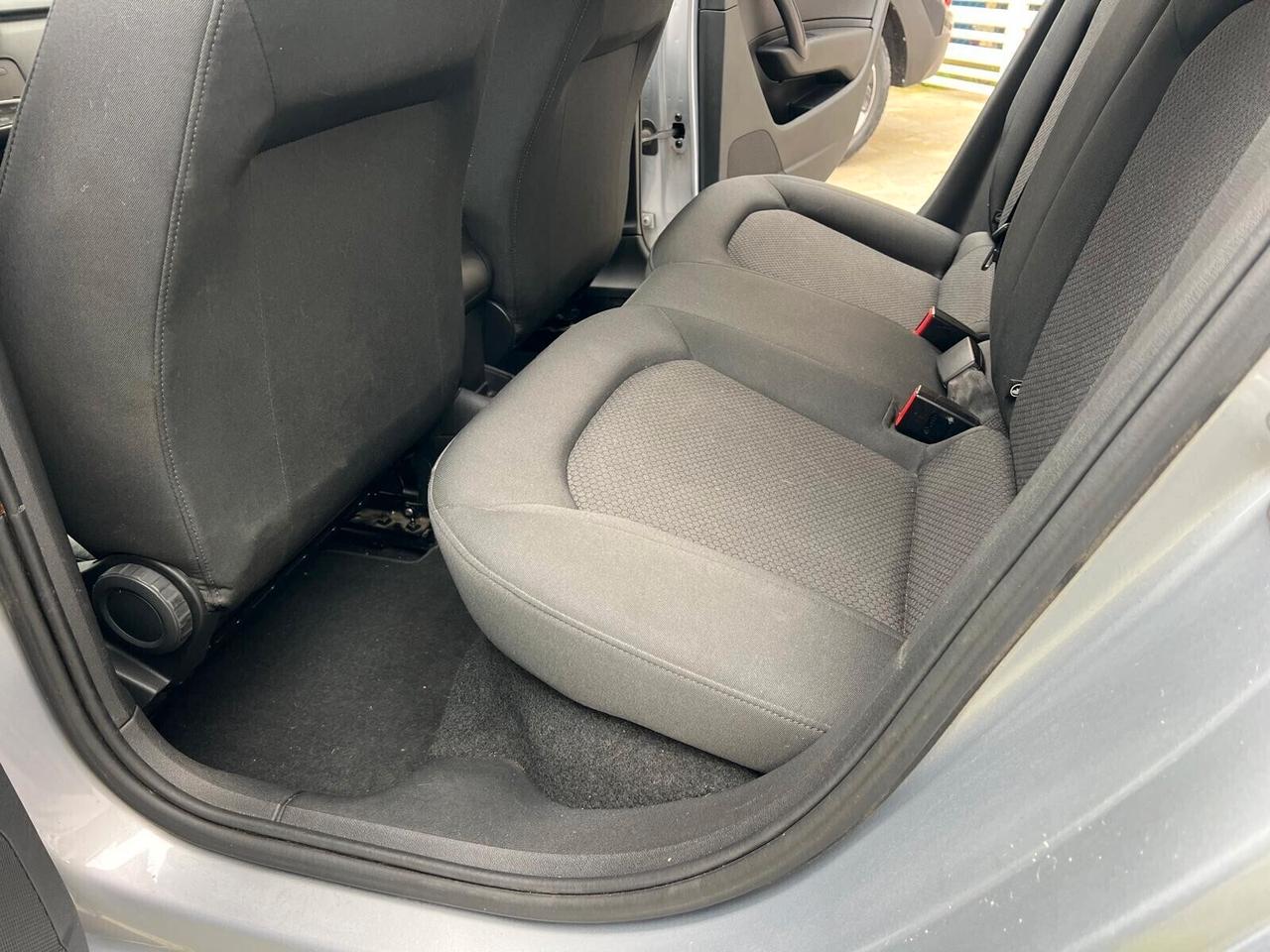 AUDI A1 1.0 TFSI SPB ULTRA S-LINE S-TRONIC 95cv