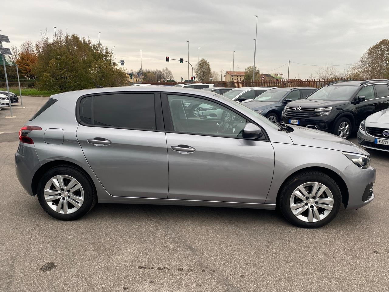 Peugeot 308 My21 Berlina 1.5 130 CV EAT8 Active Business