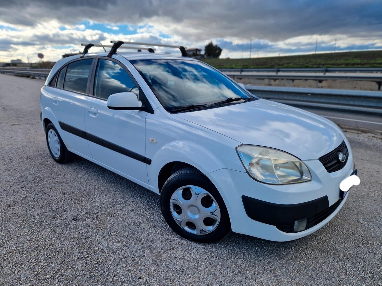Kia Rio 1.5 16V CRDi 5p. EX Challenge