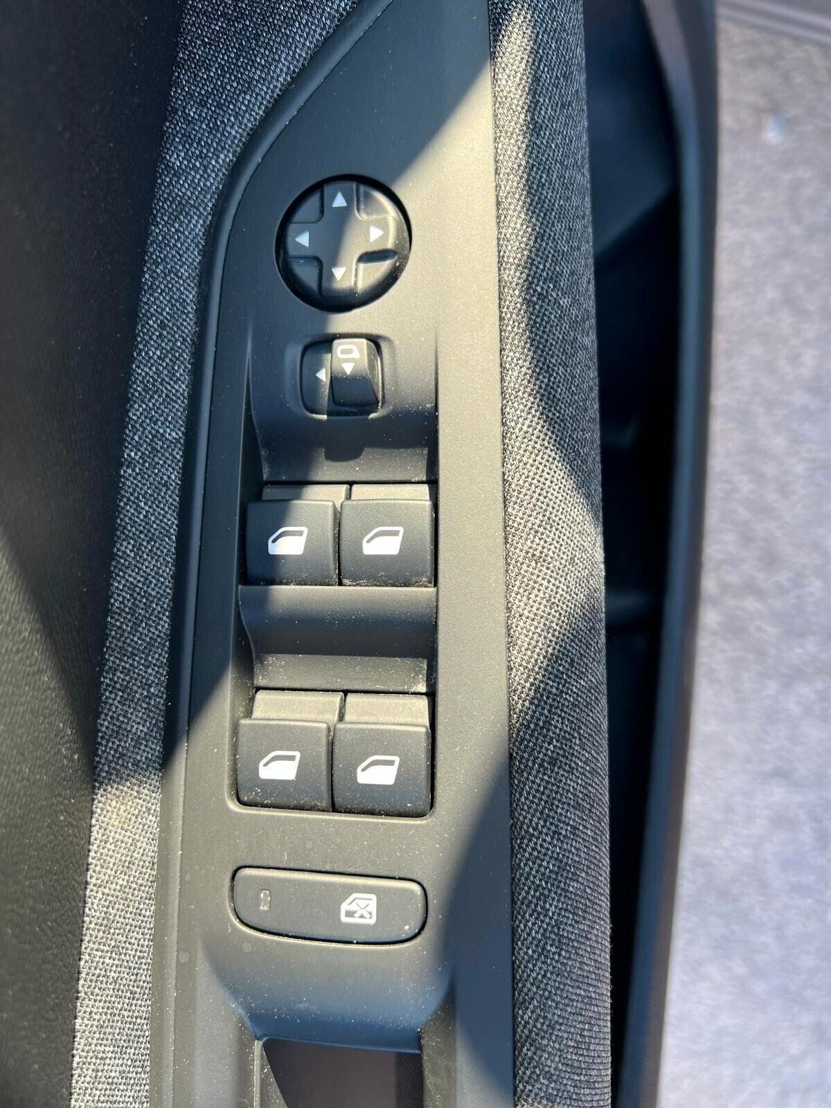 Peugeot 3008 1.5 BLUEHDI ACTIVE BUSINESS S&S 130CV EAT8