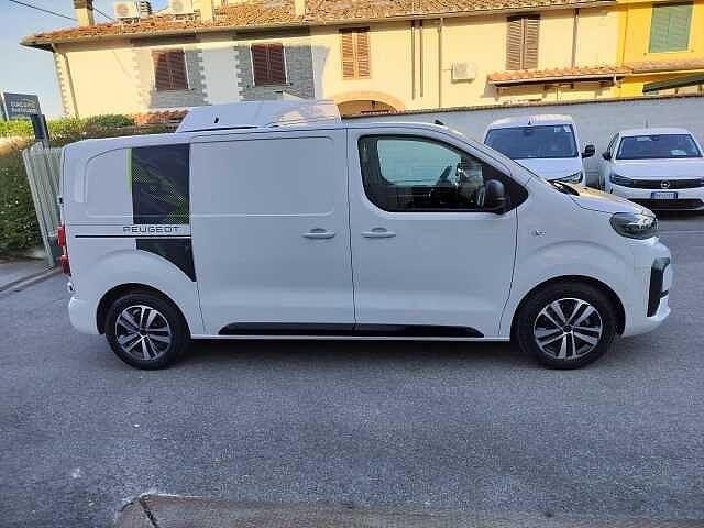 Peugeot Expert 2.2 BlueHDi 180 EAT8 Tech Edition