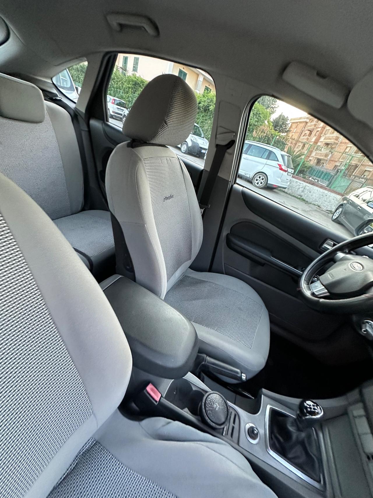 Ford Focus 1.6 TDCi (110CV) 5p. Tit. DPF