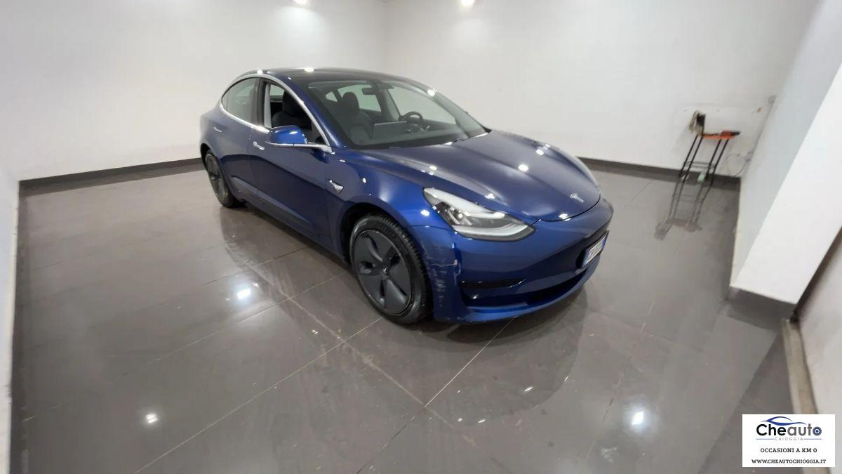 TESLA - Model 3 - Standard Range